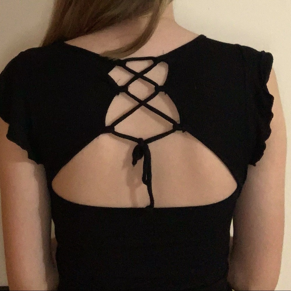 PoshPosh Strap Back Crop Top